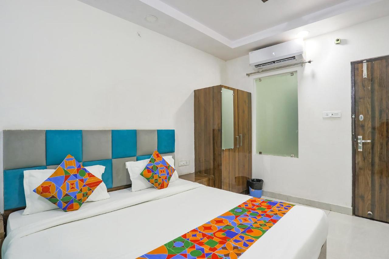 Fabhotel Sm Palace Chinhat Buitenkant foto