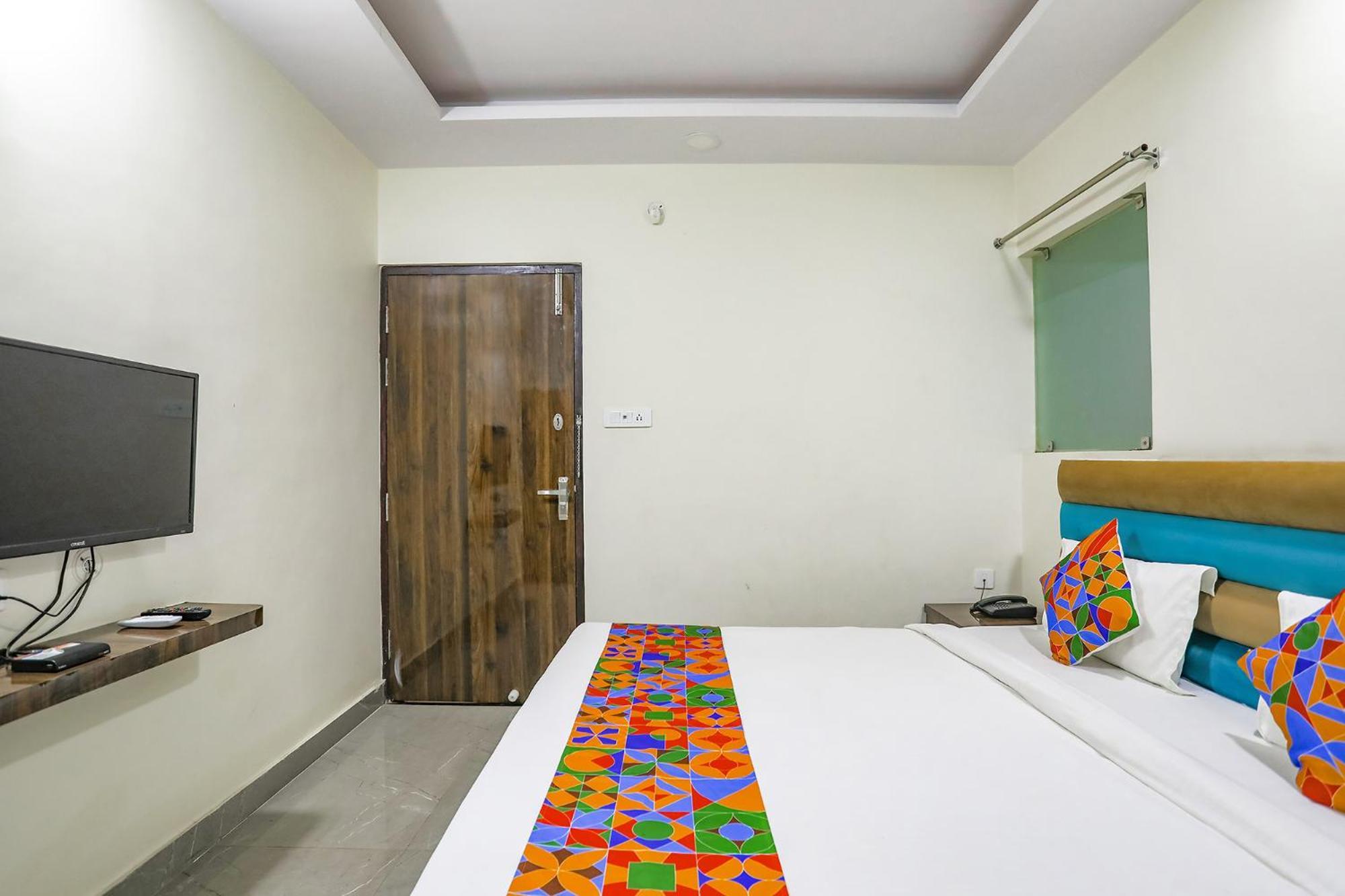 Fabhotel Sm Palace Chinhat Buitenkant foto