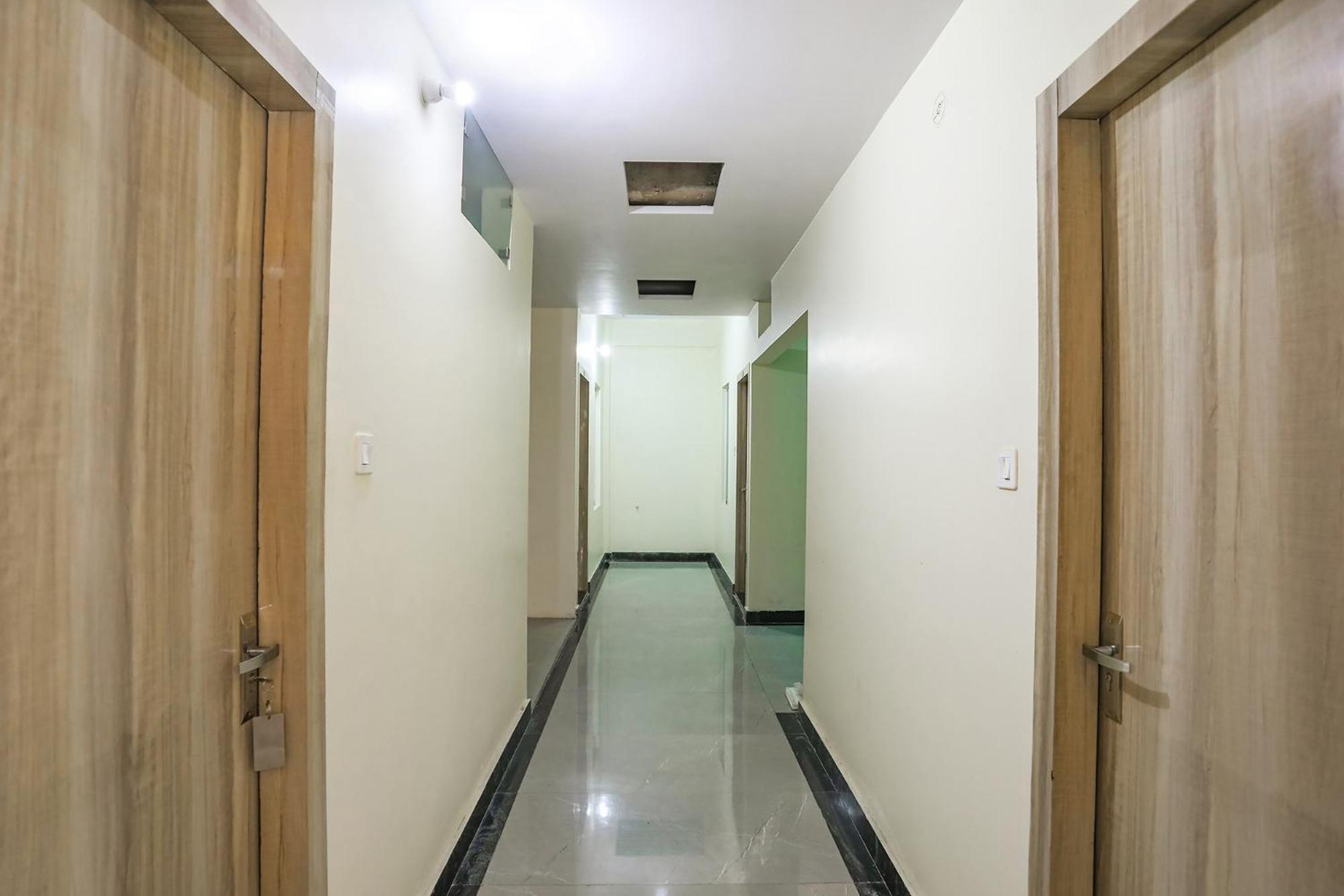 Fabhotel Sm Palace Chinhat Buitenkant foto