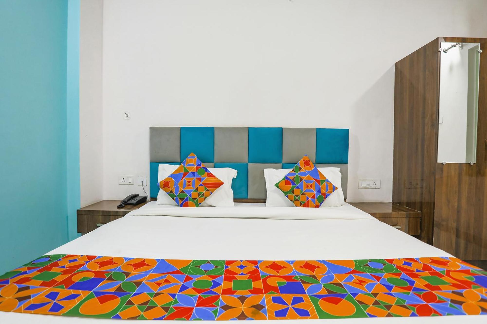 Fabhotel Sm Palace Chinhat Buitenkant foto