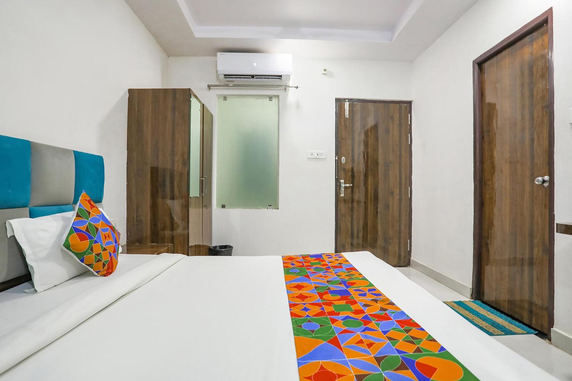 Fabhotel Sm Palace Chinhat Buitenkant foto